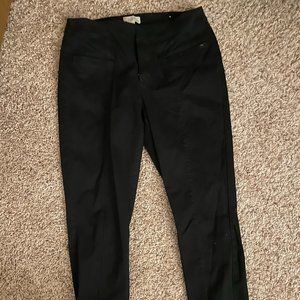 Sz 8 Black Ankle Pants -Loft